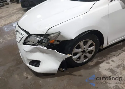 2011 Toyota Camry Le from USA, damaged, VIN 4T1BF3EK9BU696979